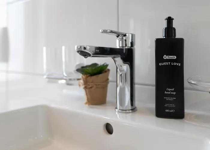 Joy - Roter Platz * Saint-Gall